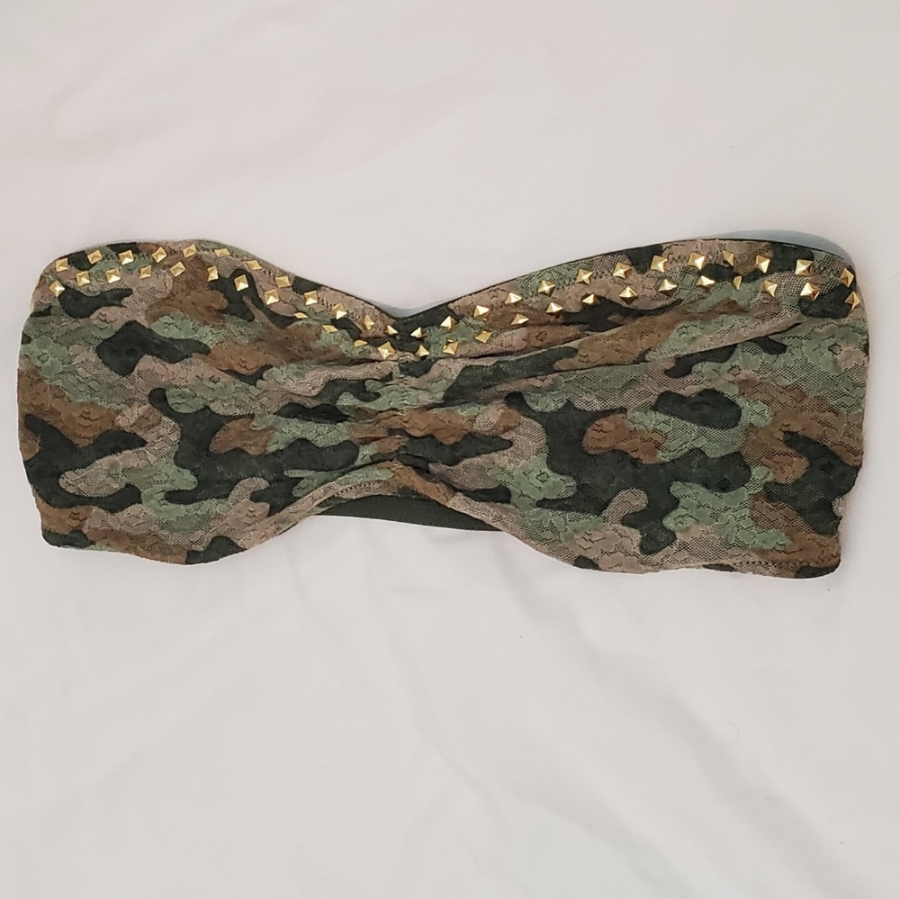 🤎 2 for $15🤎 Studded camo lace bralette